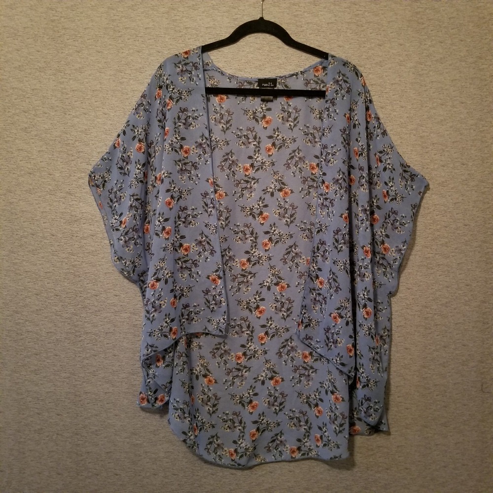 Rue 21 Open Front Kimono Blue Floral Size Large Semi-Sheer Elegant